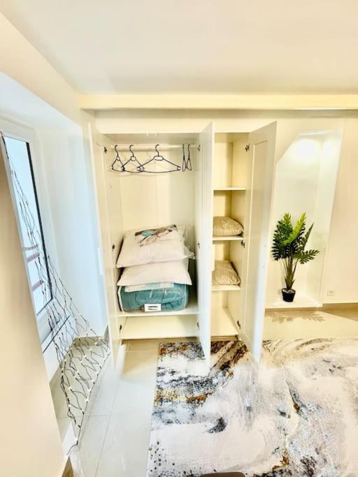 Studio Proche De Paris, Versailles Et La Defense 샤빌 외부 사진
