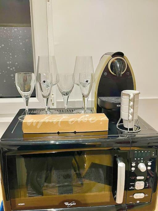 Studio Proche De Paris, Versailles Et La Defense 샤빌 외부 사진